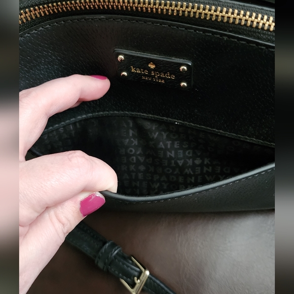 Like New ♠️Kate Spade♠️ black crossbody - Picture 5 of 8